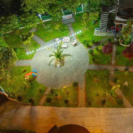 Green Yard Hotel Batumi Exteriér fotografie